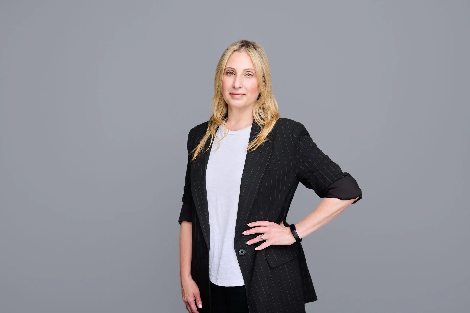 UI Laoulach Nina 391 Unique Insurance Headshots0014 Retouched 5f2f33d6 1920w